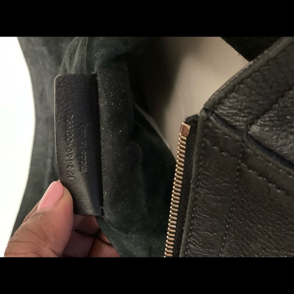 Yves Saint Laurent Downtown Tote Medium Leather - Picture 3 of 11